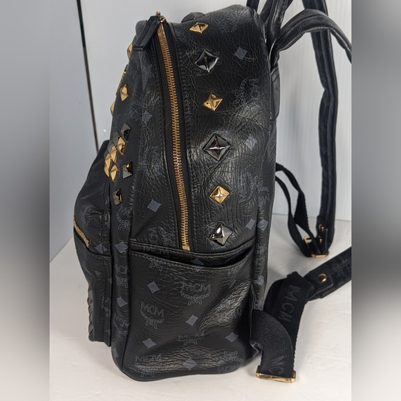 MCM BLACK VISETOS STARK M DIAMOND STUD BACKPACK - Picture 3 of 10